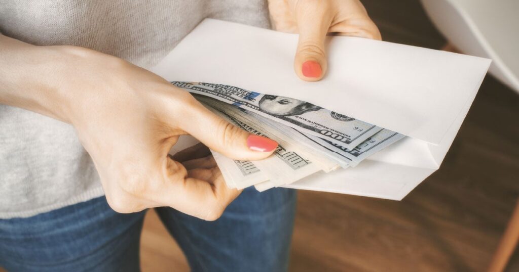 cash envelope system for budgeting
